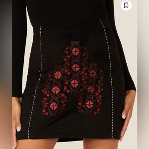 NWT Shyanne Skirt Western